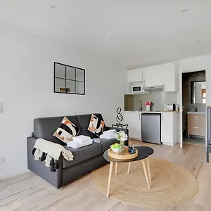 cmg-charmant-studio-2br-place-ditalie-hopital-kremlin-bicetre.fr-paris.fr/